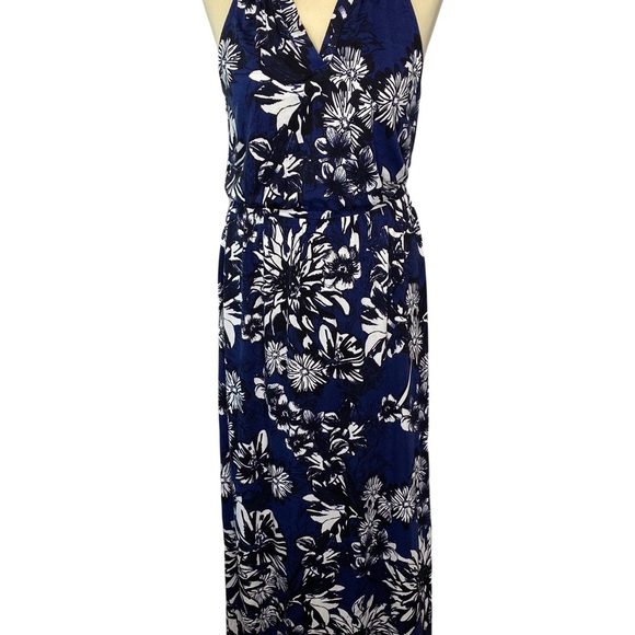 Skies Are Blue Floral Maxi Dress - Picture 13 of 13